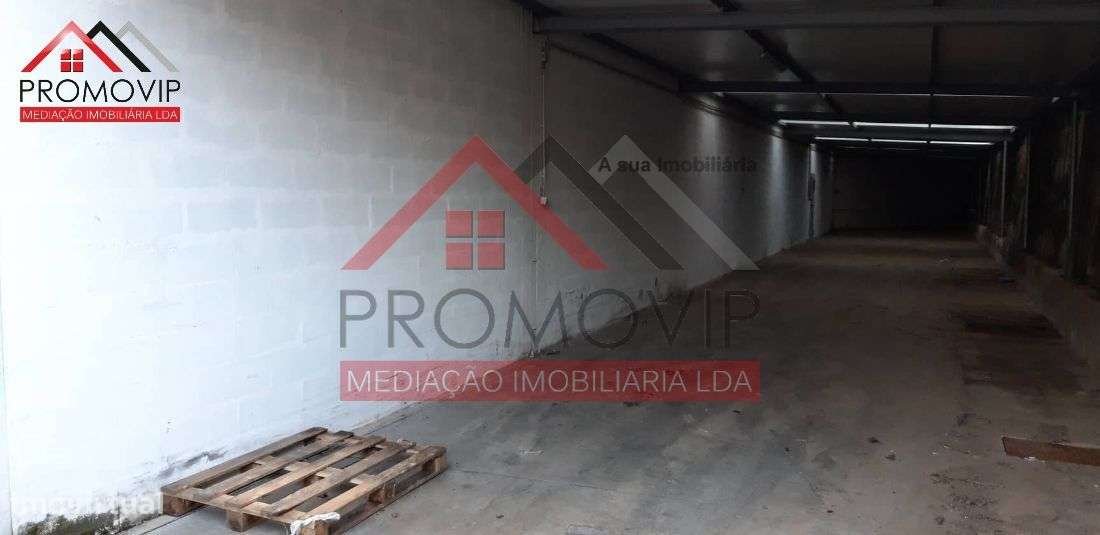 Armazém Parque Industrial da Palmeira Santo Tirso-12