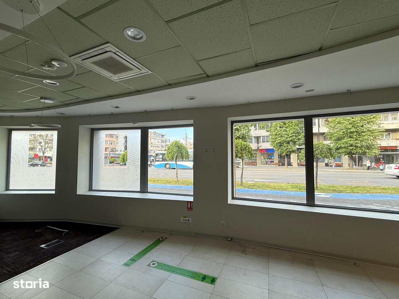 Spatiu complet amenajat blvd Tomis - Imagine principală: 4/12