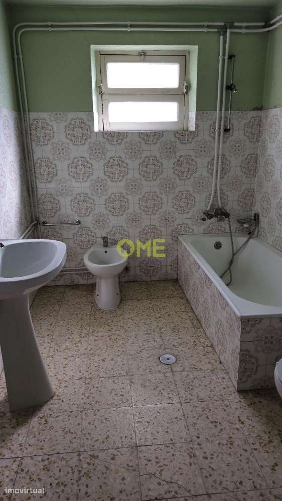 Moradia para remodelar no centro da vila - Grande imagem: 5/22