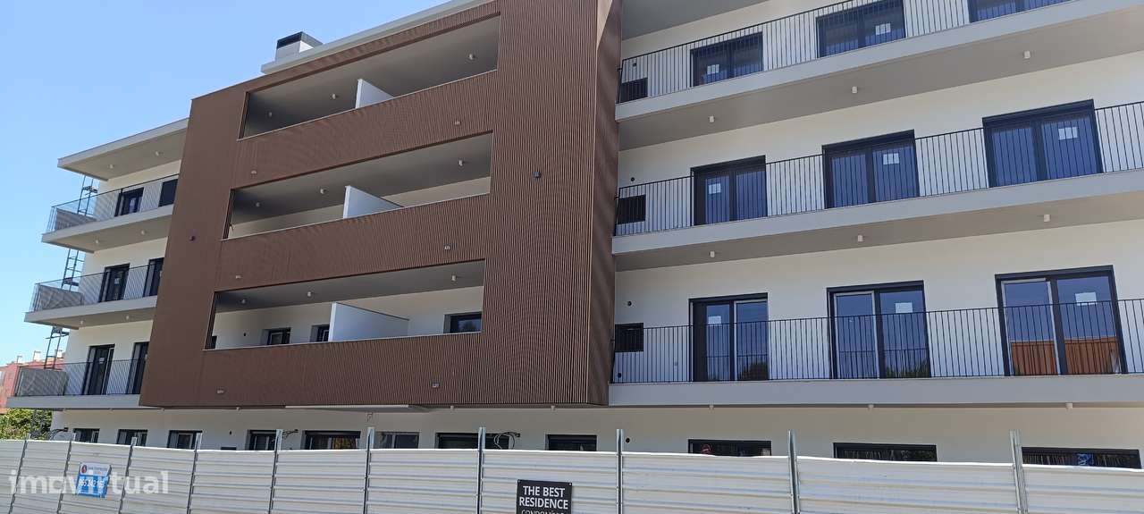 Apartamento T3 – 1.º Andar com Vista Piscina | Condomínio Privado - Grande imagem: 2/24