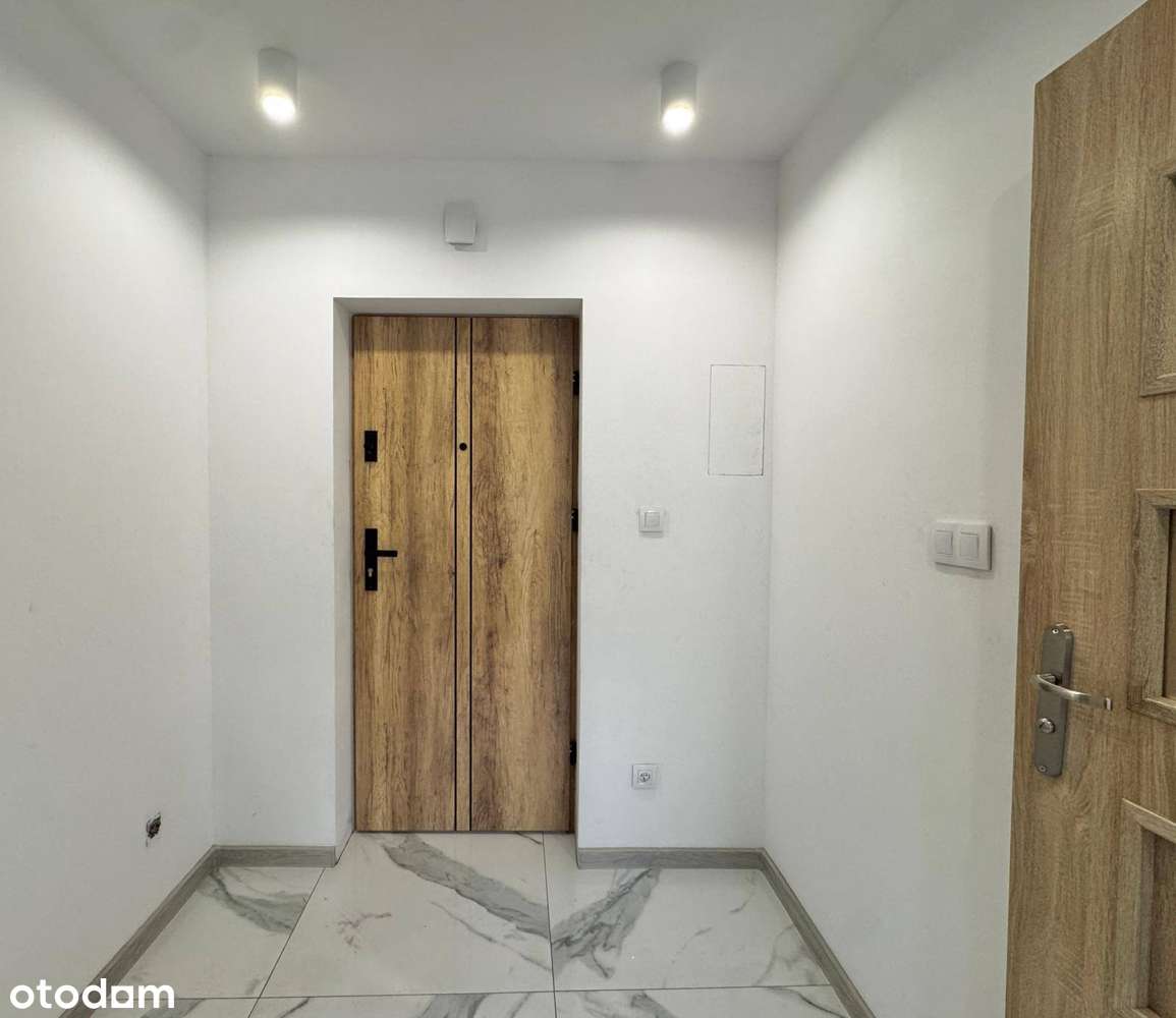 Sprzedaż/wynajem - Jasna Kawalerka na I Piętrze Po Generalnym Remoncie-5