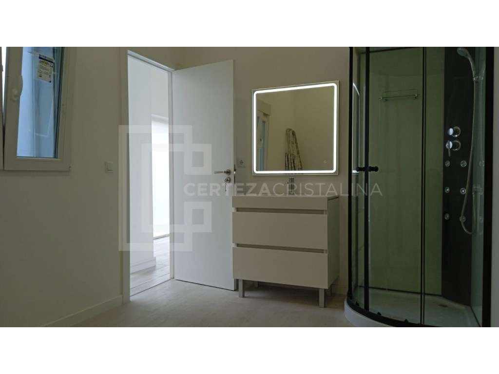 Loja com Terraço | Santo André - Barreiro-3