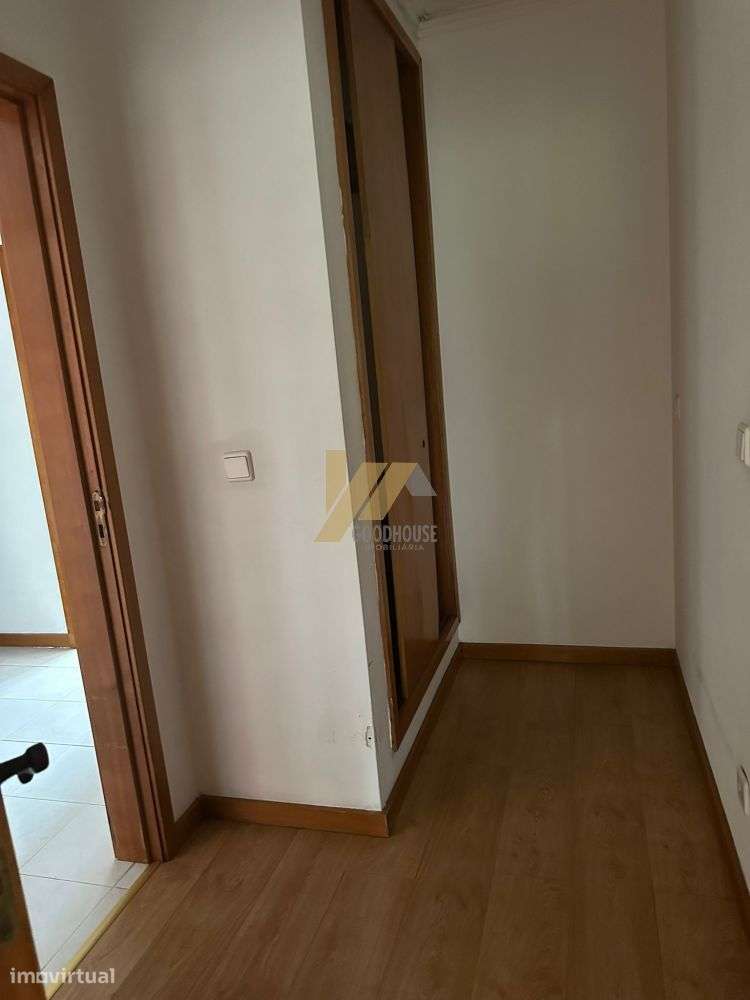 Apartamento T2 com elevador-7