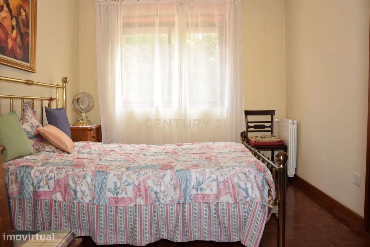 Moradia T6 (ou T4+T2) em Vila Nova de Gaia - Vilar do Paraíso-24