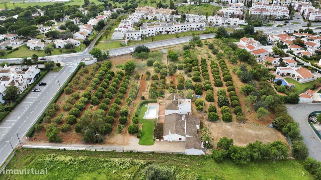 Terreno com viabilidade de construção para Empreendimento de Luxo em C - Grande imagem: 4/14