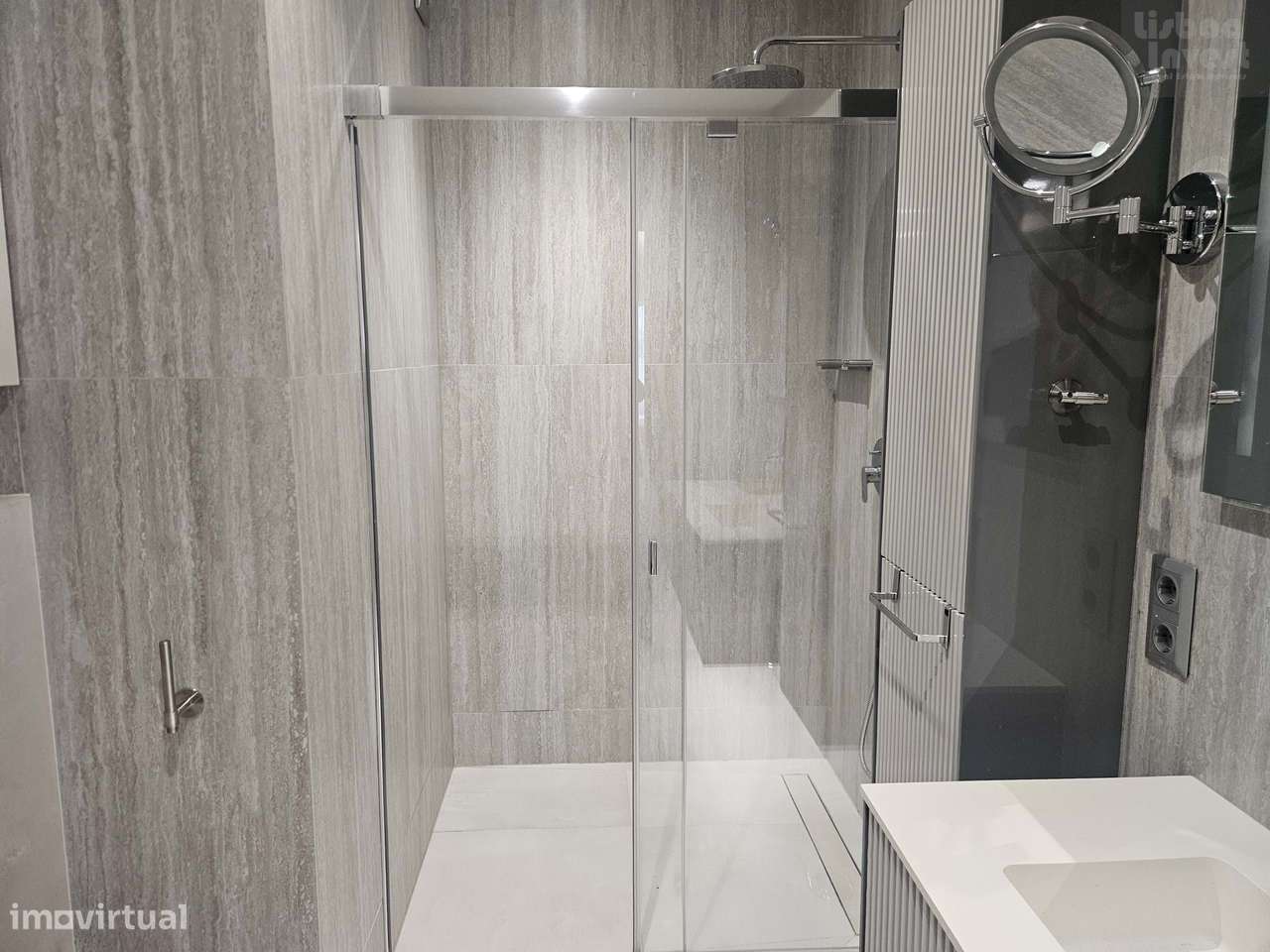 Vendo T2 Completamente remodelado Cascais-14