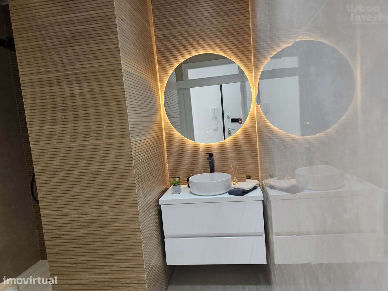 Vendo T2 Remodelado Santa Apolonia com Varanda e vista Rio-16