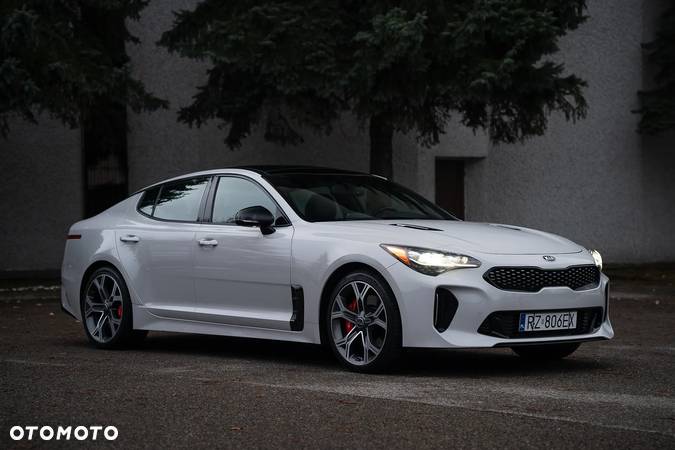 Kia Stinger 3.3 T-GDI V6 GT AWD - 4