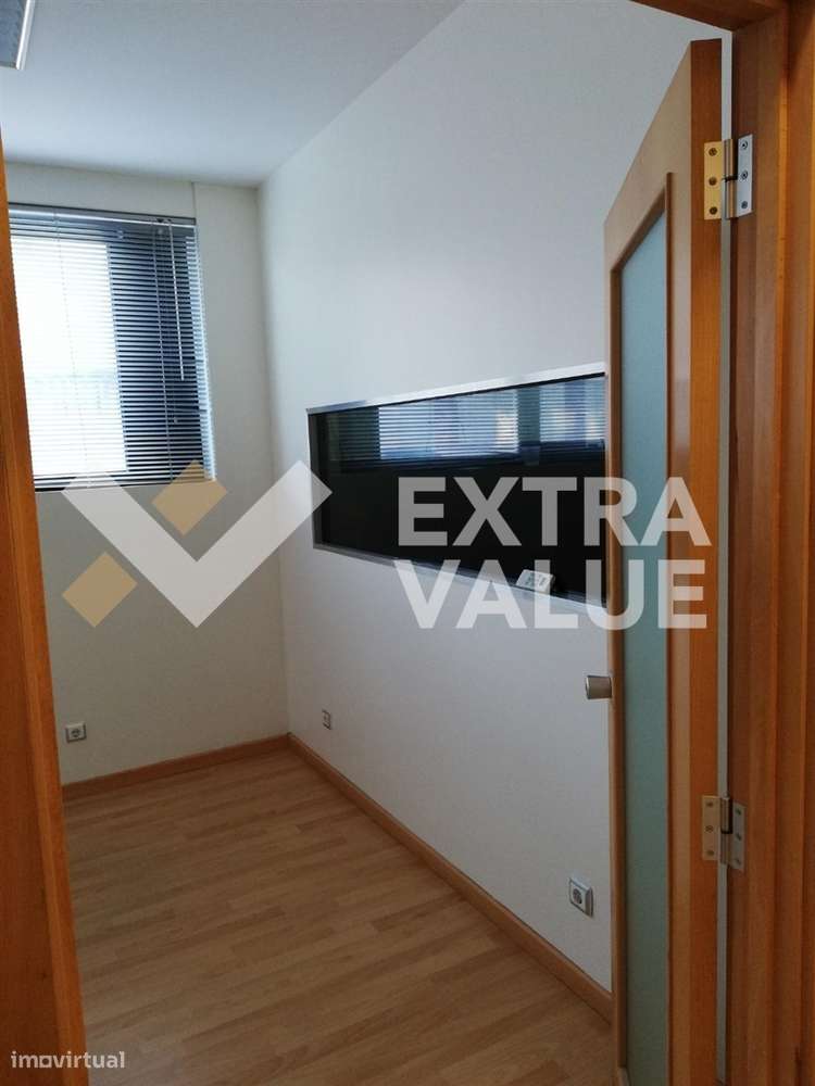 Armazém  Venda em Mafamude e Vilar do Paraíso,Vila Nova de Gaia-30