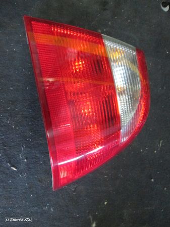 Farol Tras REF0766 SAAB 95 2002 4P DRT - 1