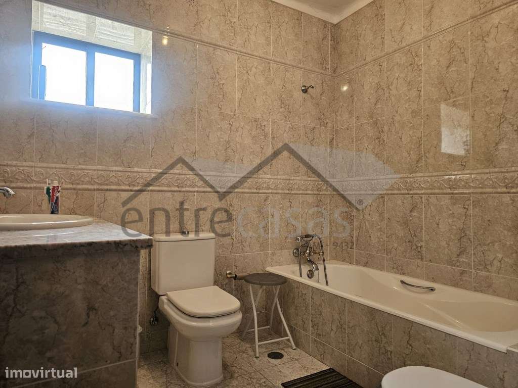 Apartamento T3 Mobilado e Equipado - A 5 Minutos do Centro! - Grande imagem: 3/10