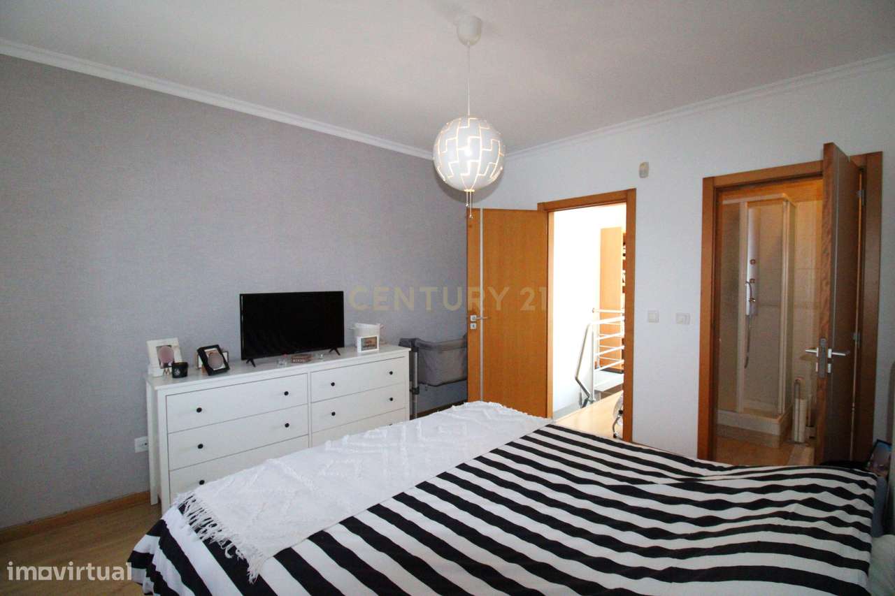 Espetacular  moradia T3 na Quinta do Conde com Terraço e logradouro e - Grande imagem: 4/38