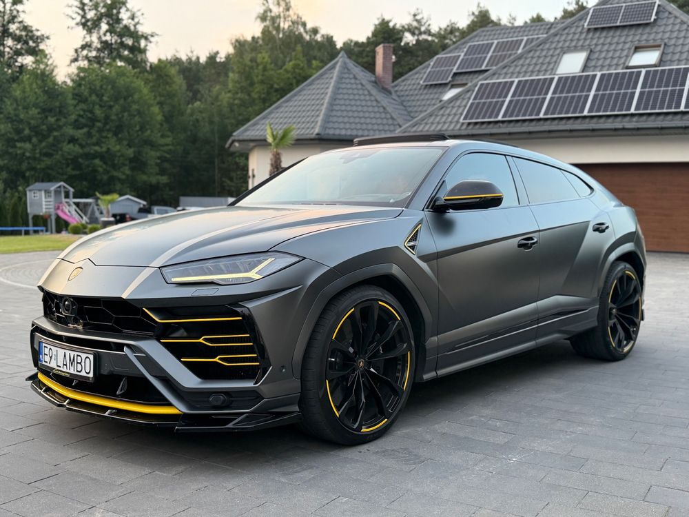 Lamborghini Urus Standard 2019