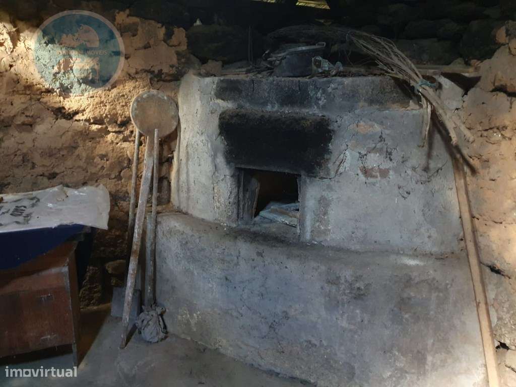 Quinta à venda, localizada no Lugar de Água Redonda, Cabeceiras de ...-22