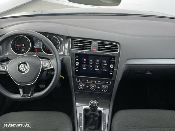 VW Golf 1.6 TDI Confortline - 10