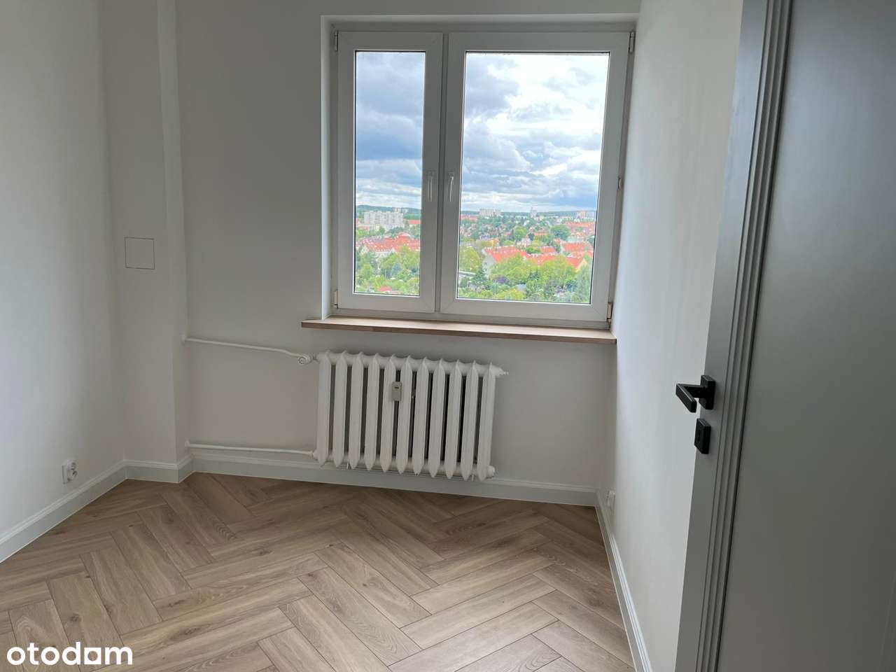 2 pokoje , osobna kuchnia, po generalnym remoncie-11