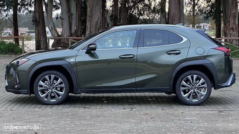 Lexus UX 250h Sport (Ecrã 12.3) - 8