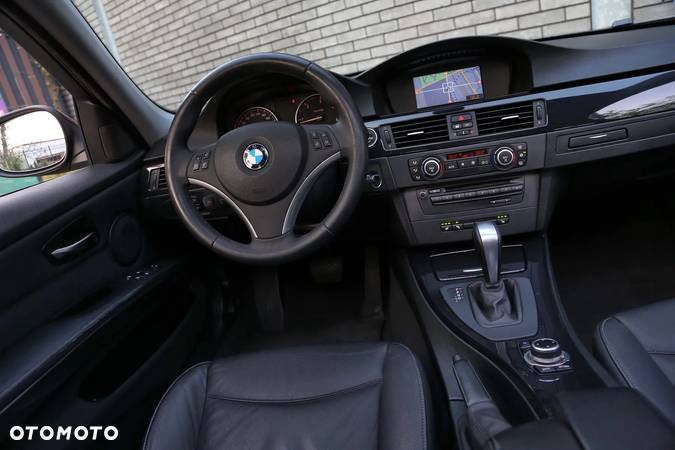 BMW Seria 3 318d - 30