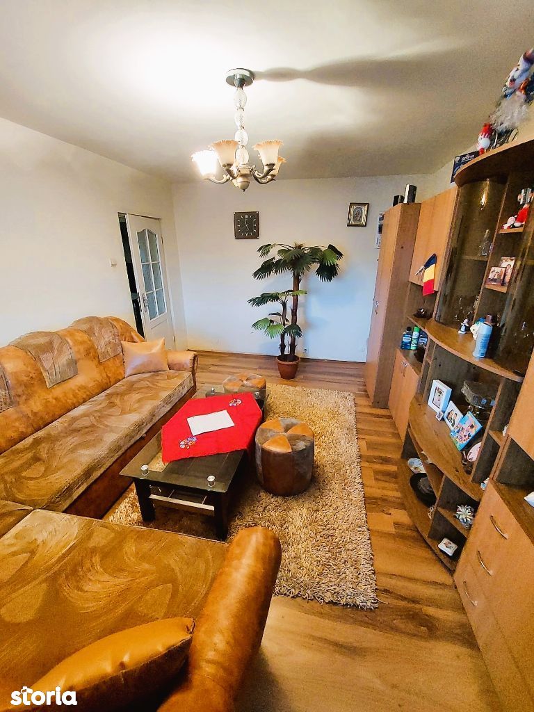 Vanzare apartament 3 camere zona Marasti