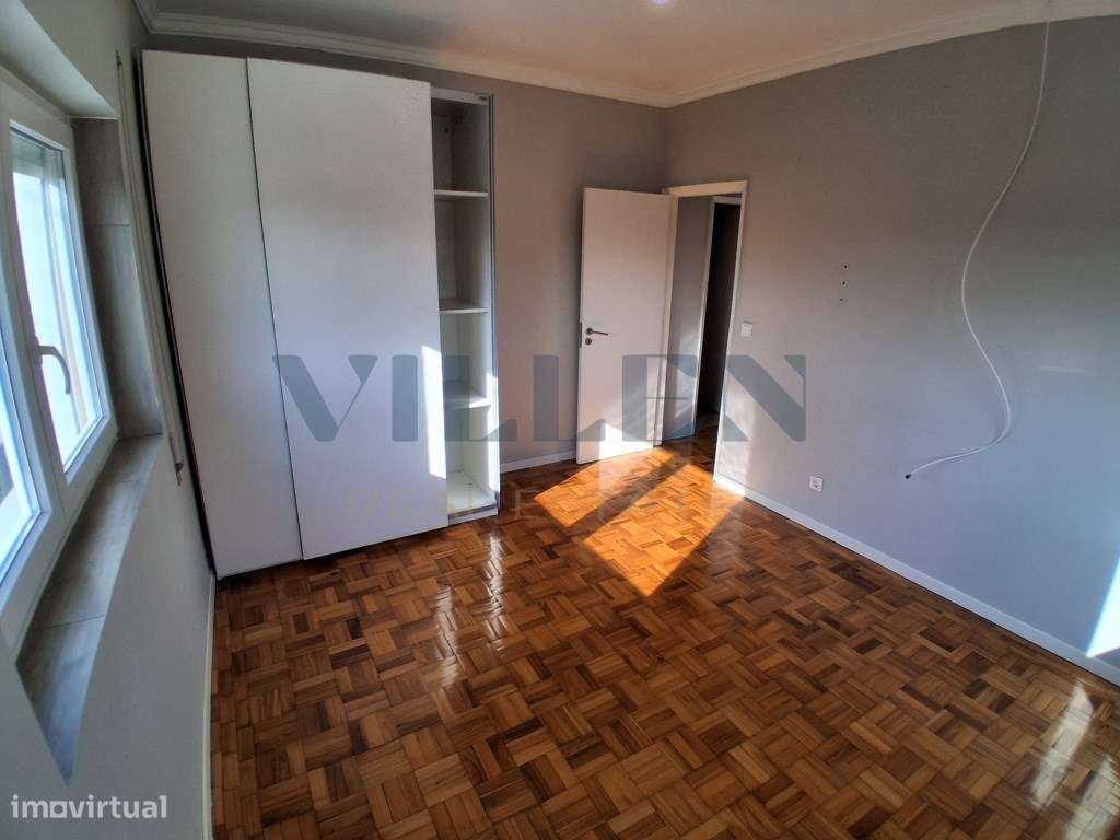 Andar Moradia T3 Renovado com Garagem e 3 Frentes em São Cosme - Go...-22