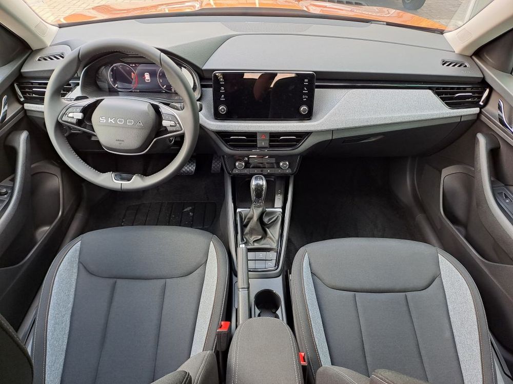 SKODA KAMIQ 1.0 TSI 115KM DSG DRIVE, bezdotykowo otwierana pokrywa bagażnika