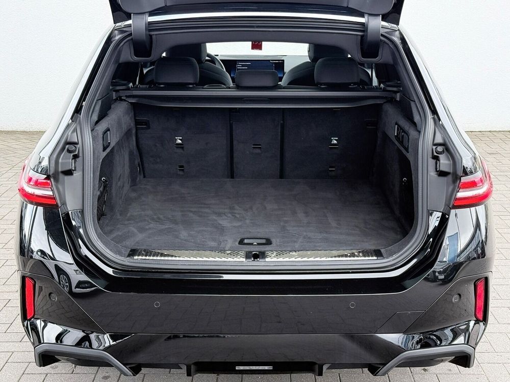 BMW Seria-5 2025 — zdjęcie 4