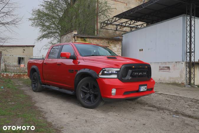 RAM 1500 Crew Cab Sport - 3