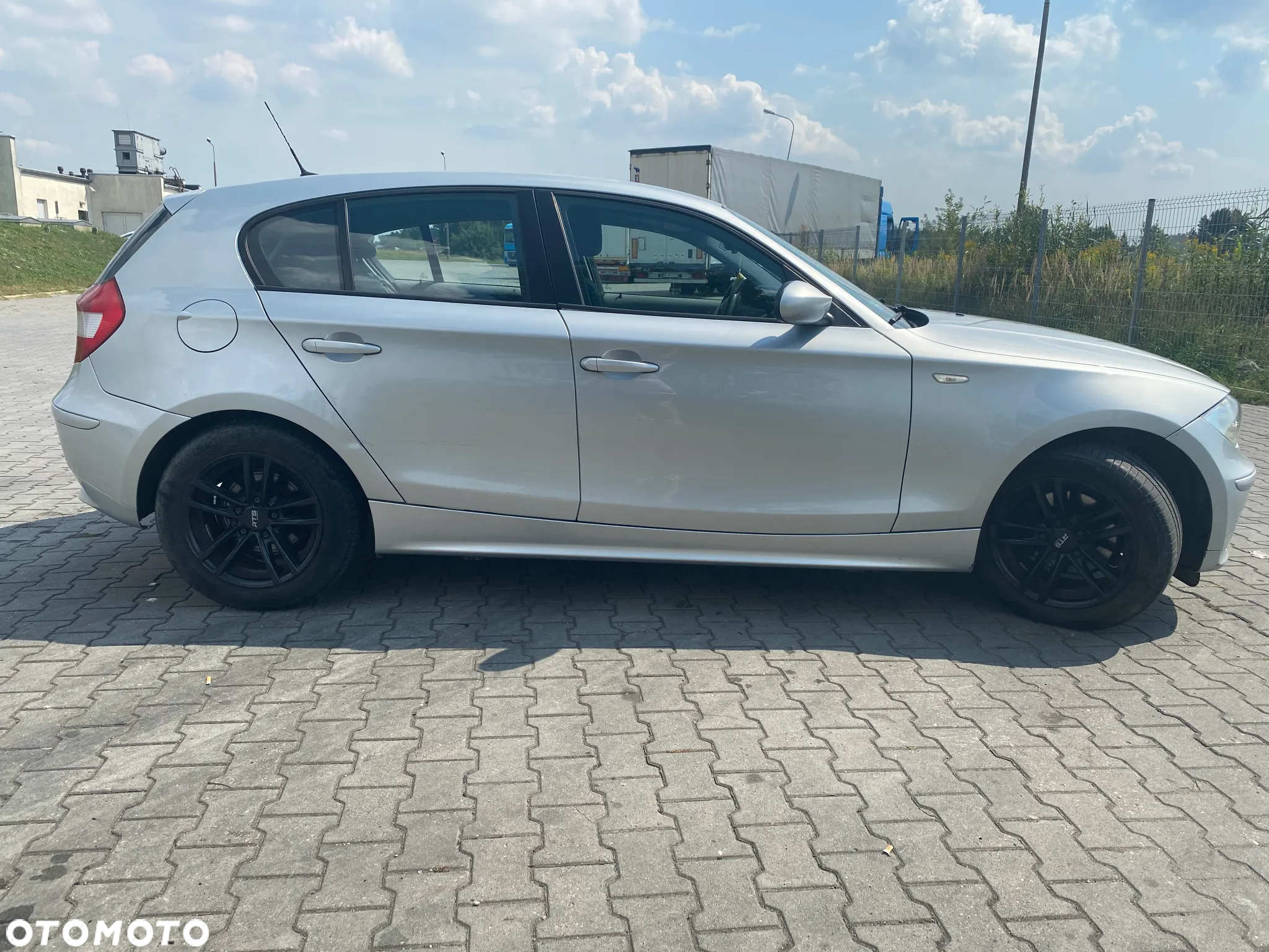 BMW Seria 1 120i - 4