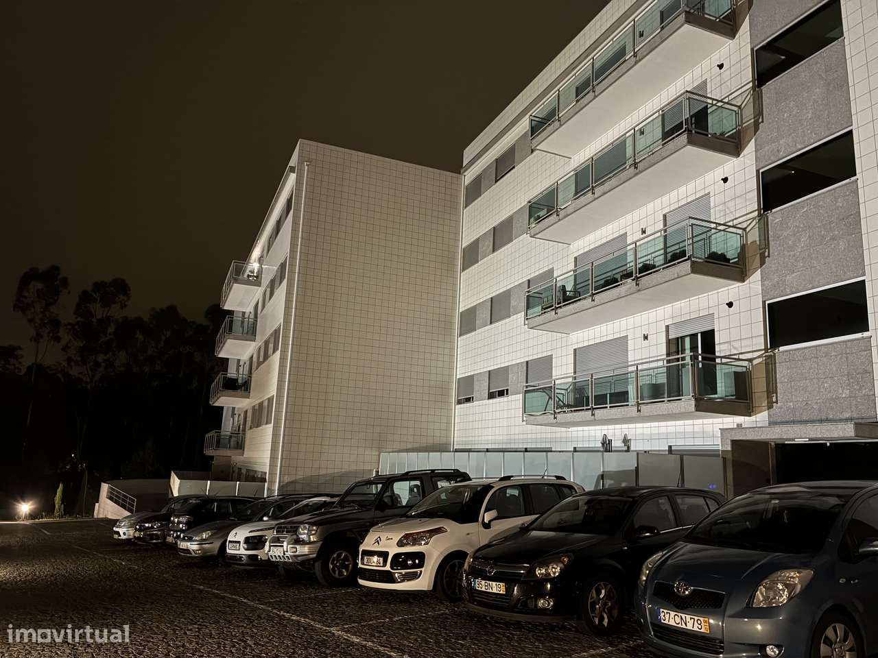 Apartamento Moderno T3 em Cesar-19