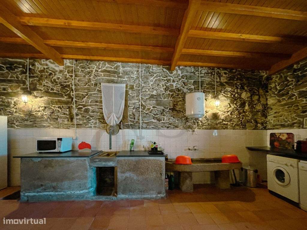 Casa Senhorial Brasonada do Século XVIII na Região do Douro-45