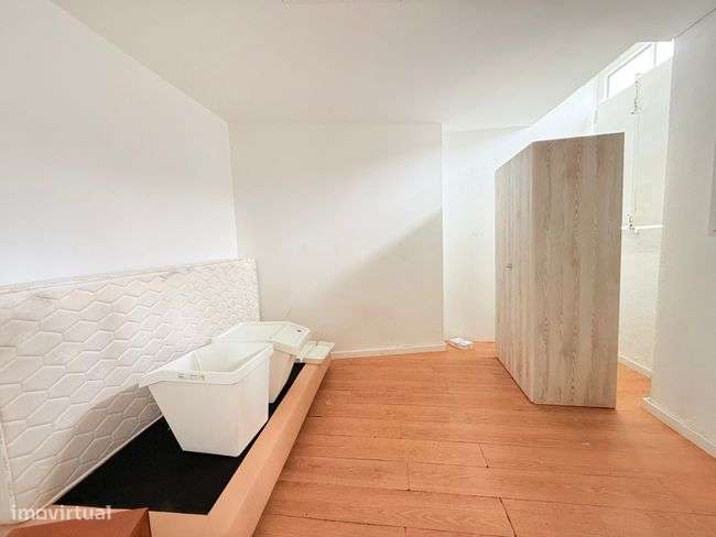 Prédio Para Habitação / Comercio e Serviços - Loures-6