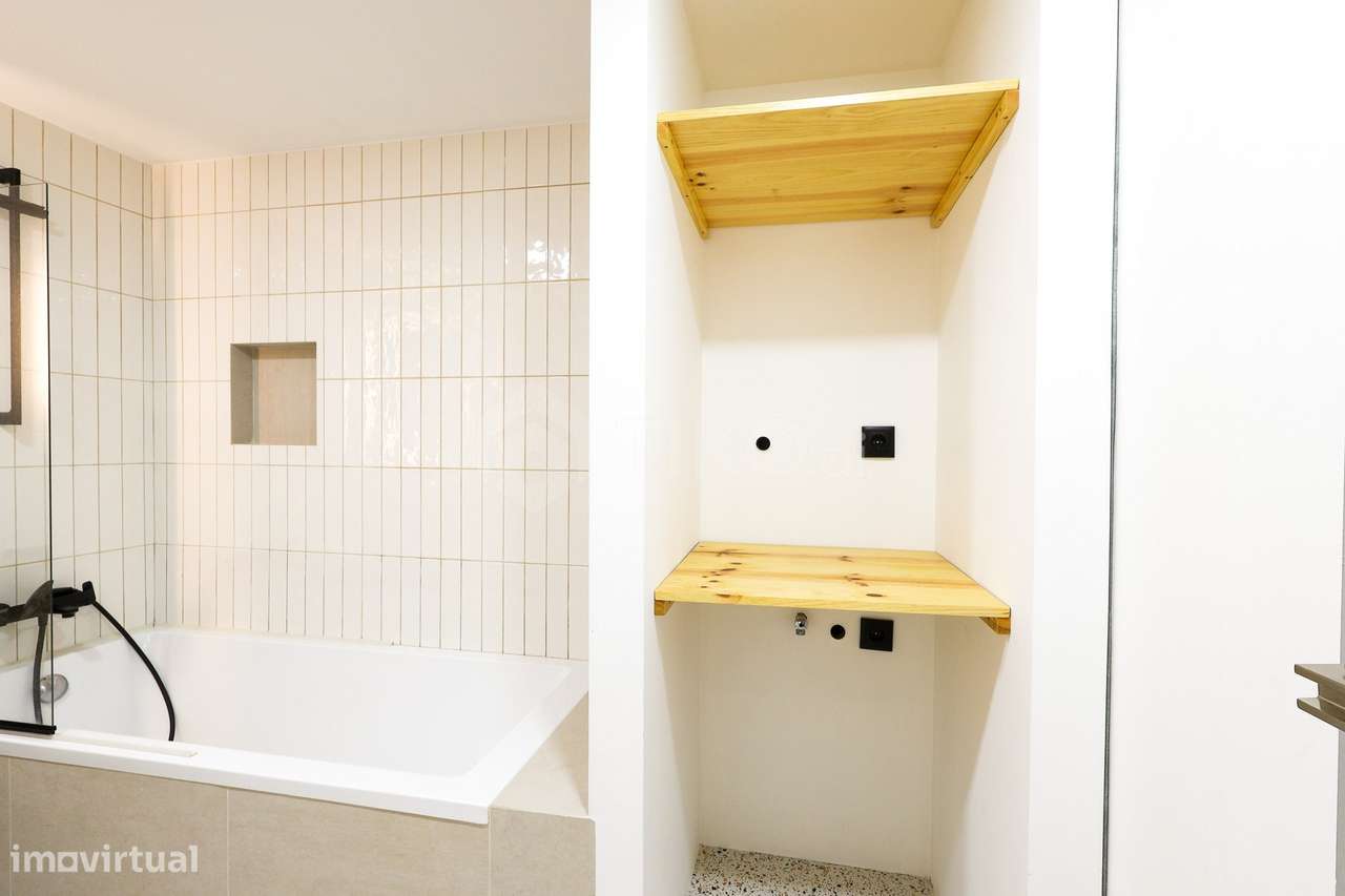 T4 CONVERTIDO EM T3 DE ALTO PADRÃO | 163 M² | 2 GARAGENS + ARRECADAÇÃO-29