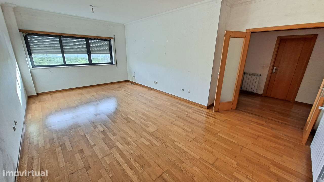 Apartamento T2 com 124m2 com arrecadação, lugar estacionamento Montijo - Grande imagem: 2/14