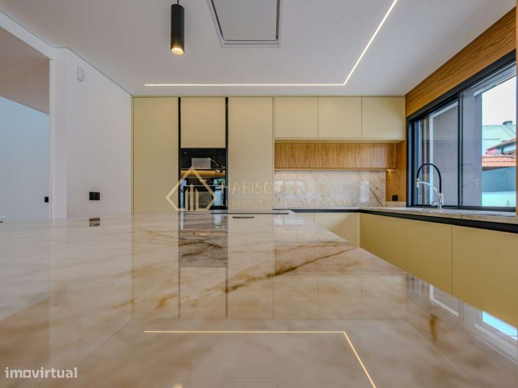 Moradia T4 C/ Piscina | Gulpilhares | Vila Nova de Gaia-12