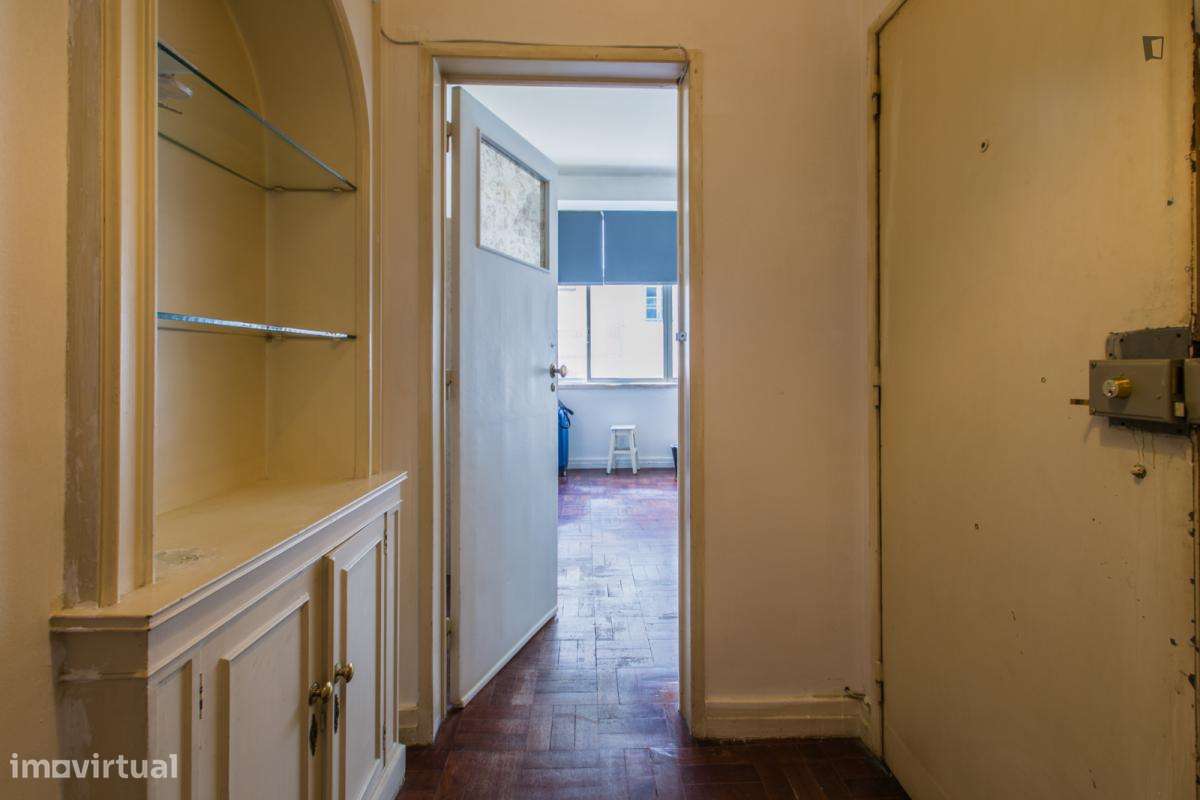 Quarto - localizado em Estrela Lisbon - Grande imagem: 2/6