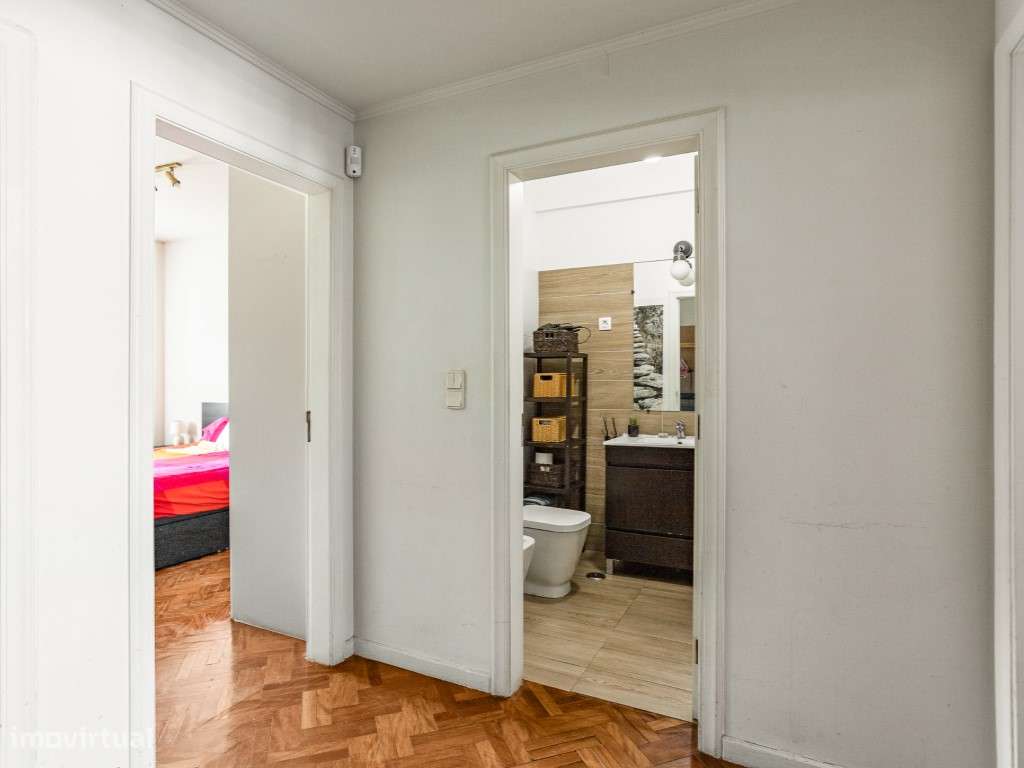 Excelente Apartamento T4 em MIraflores-31