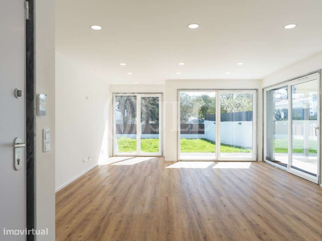 Moradia T3+1 com jardim, em Mem Martins, Sintra - Grande imagem: 5/51