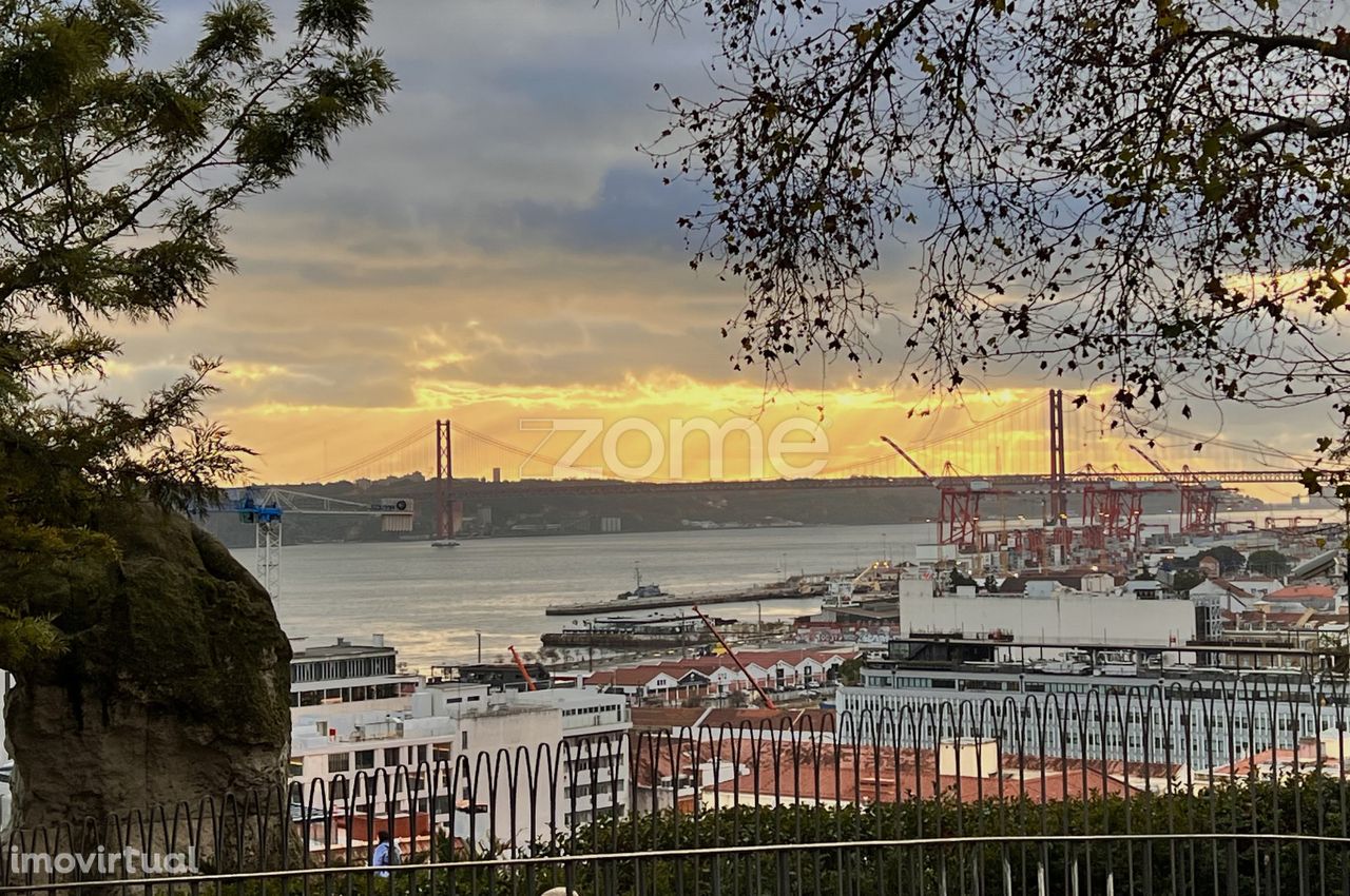 Venda de Restaurante em Santa Catarina - Lisboa