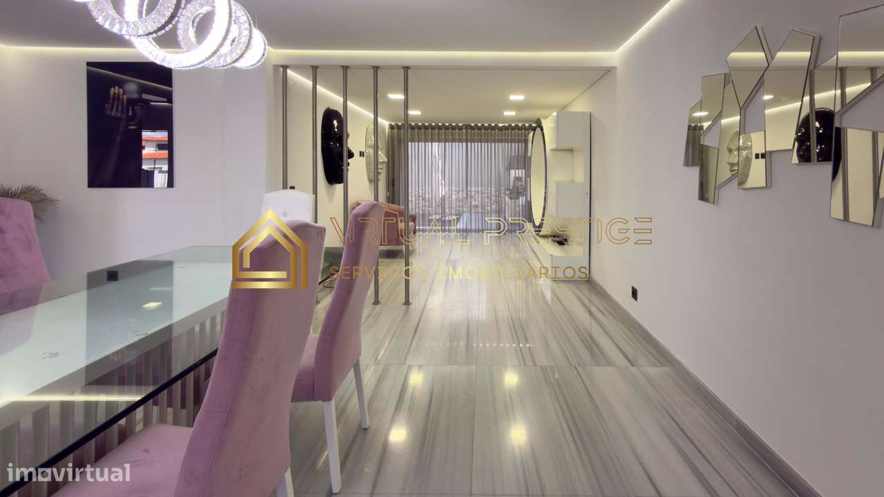 Moradia T4 Remodelada com Piscina em Belverde-11