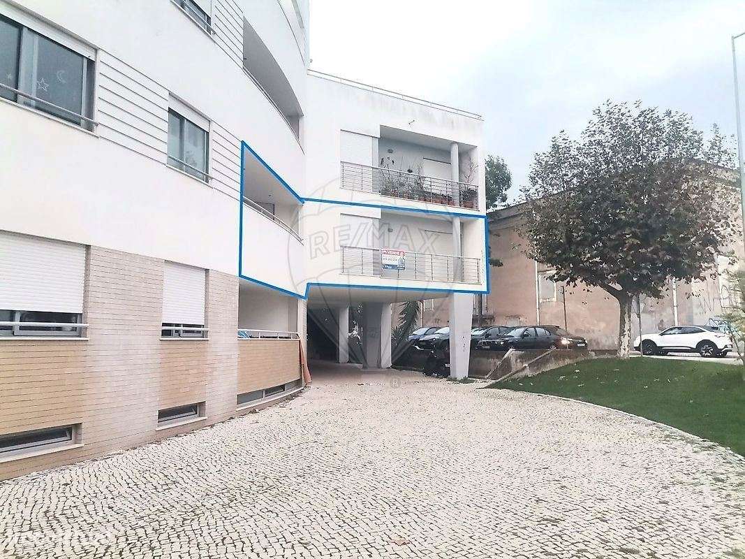 Apartamento T4 à venda em Figueira da Foz-0