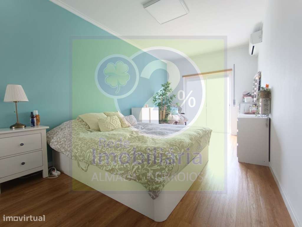 Apartamento T3, boas áreas-6