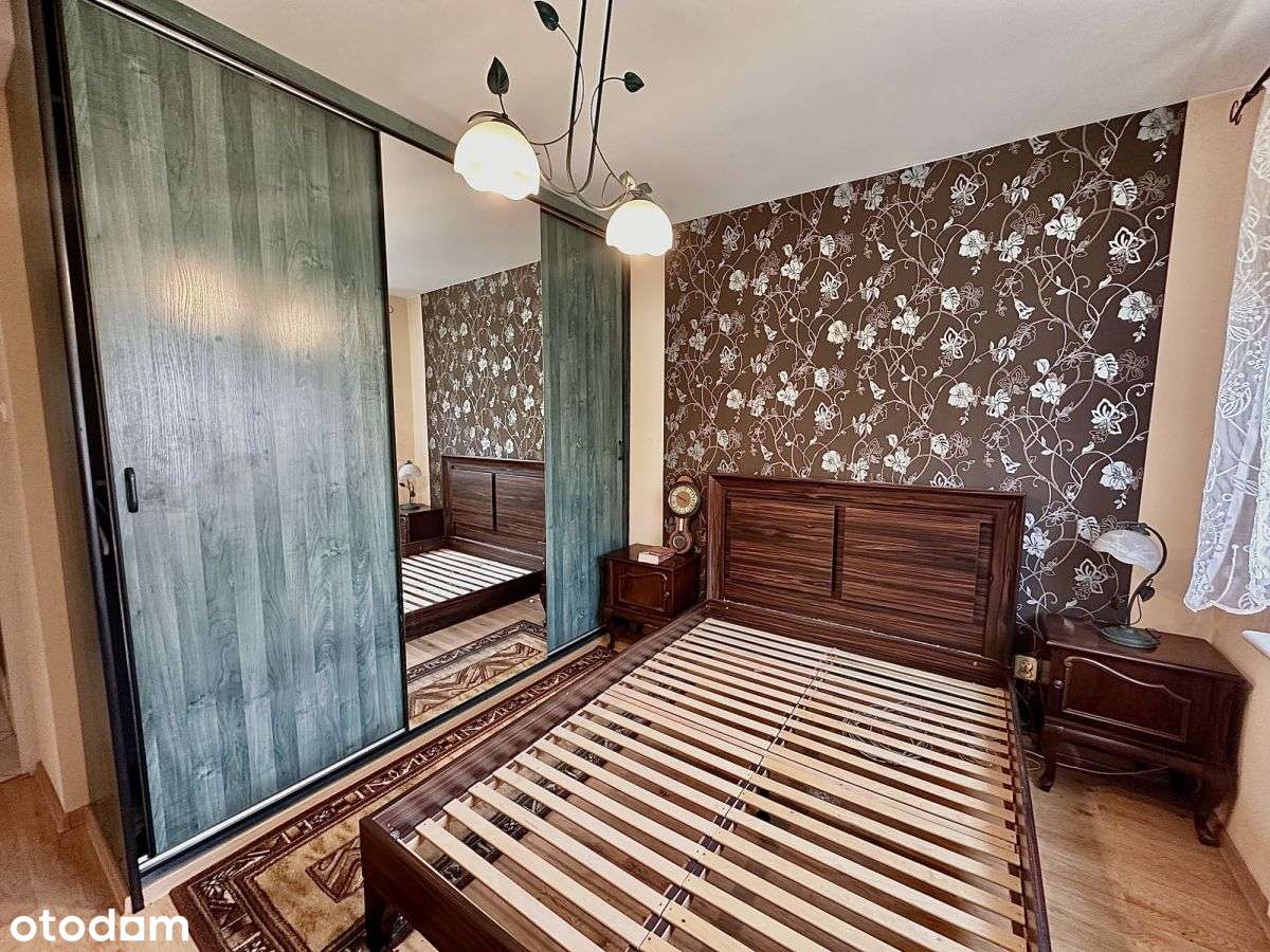 2 Pokoje + Kuchnia - Balkon -  Centrum-1