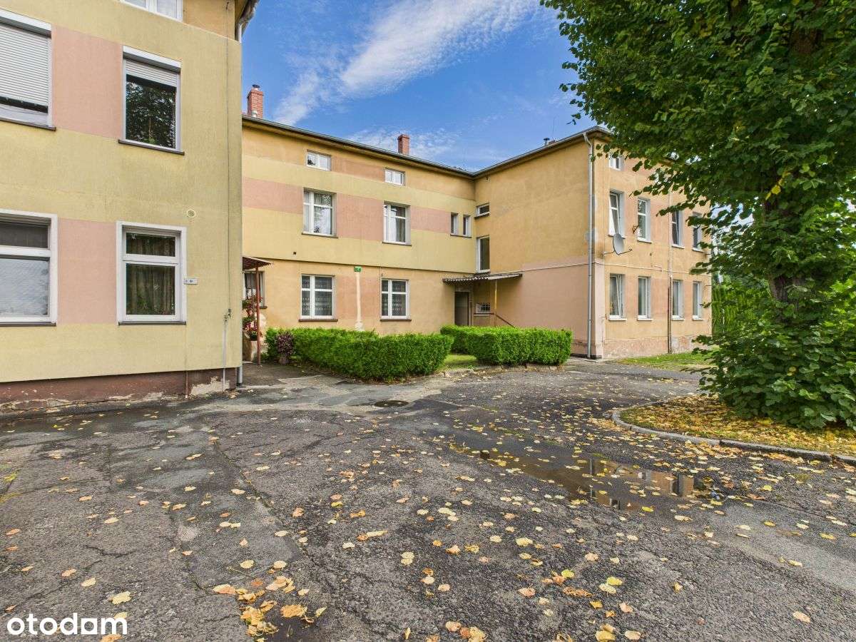 Przestronne 2 pokoje z garażem i ogródkiem.-4