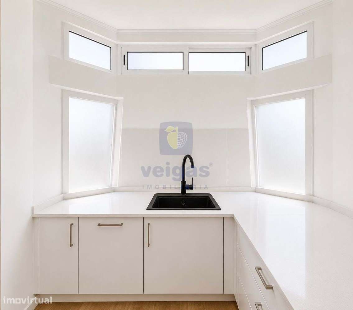 Apartamento T4 Remodelado – Conforto e Modernidade no Barreiro-6