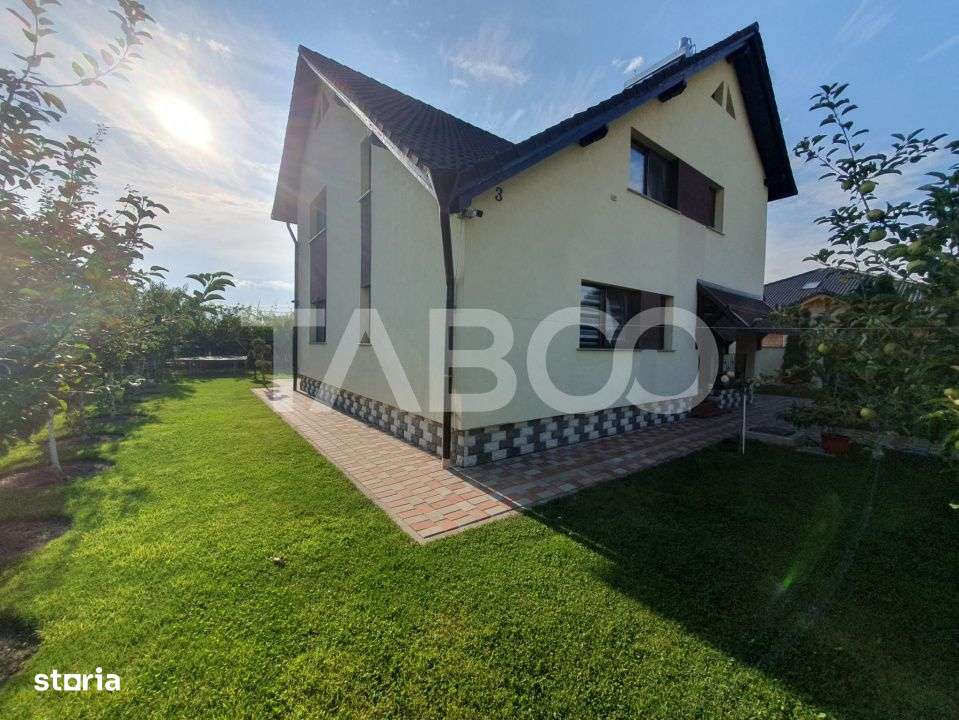 Casa 5 camere 3 bai 2 terase garaj magazie de vanzare 180 mp utili-1