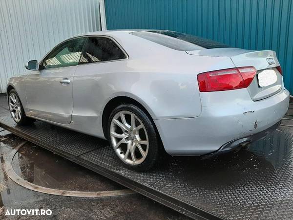 Far stanga Audi A5 2009 Coupe 2.0 TDI CAHA - 4