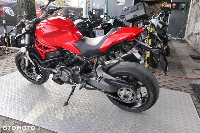 Ducati Monster - 8