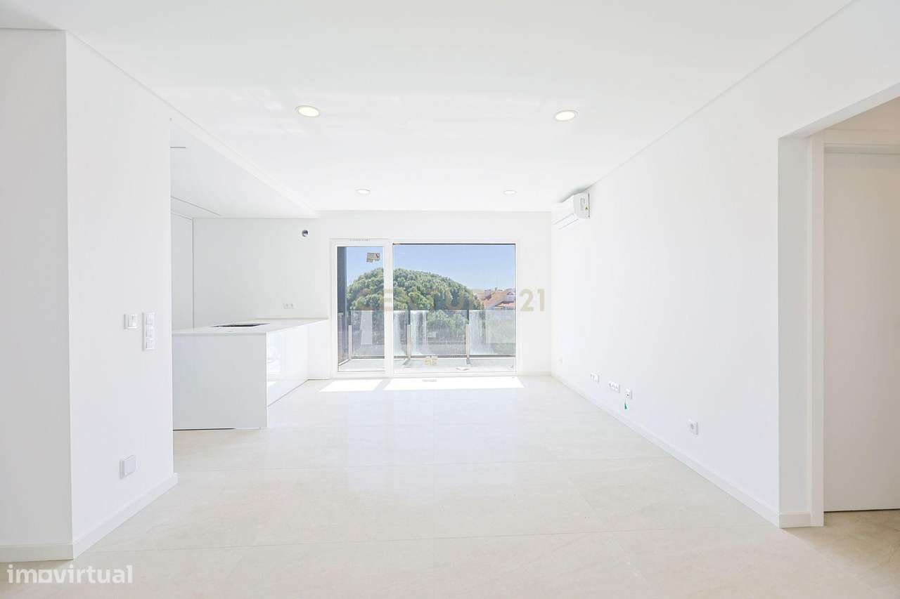 Prédio Charneca Caparica - Frações T1 e T2-7