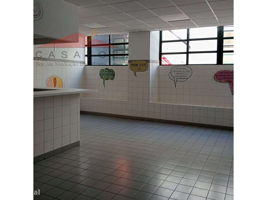 Porto - Arrendamento Armazém - Grande imagem: 4/5