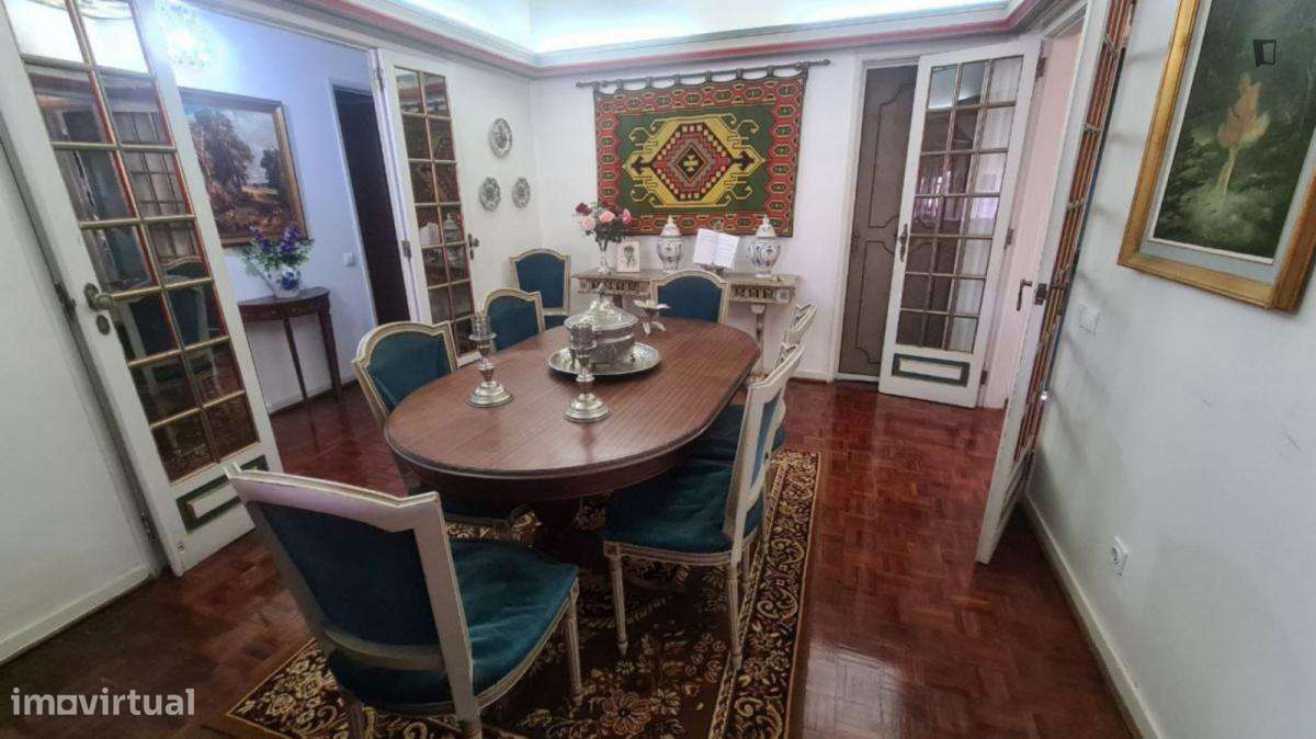 Quarto - localizado em Setubal - Grande imagem: 4/19